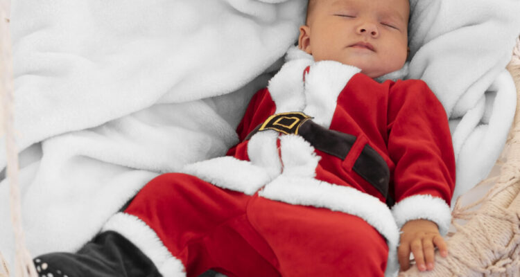 cool newborn poses