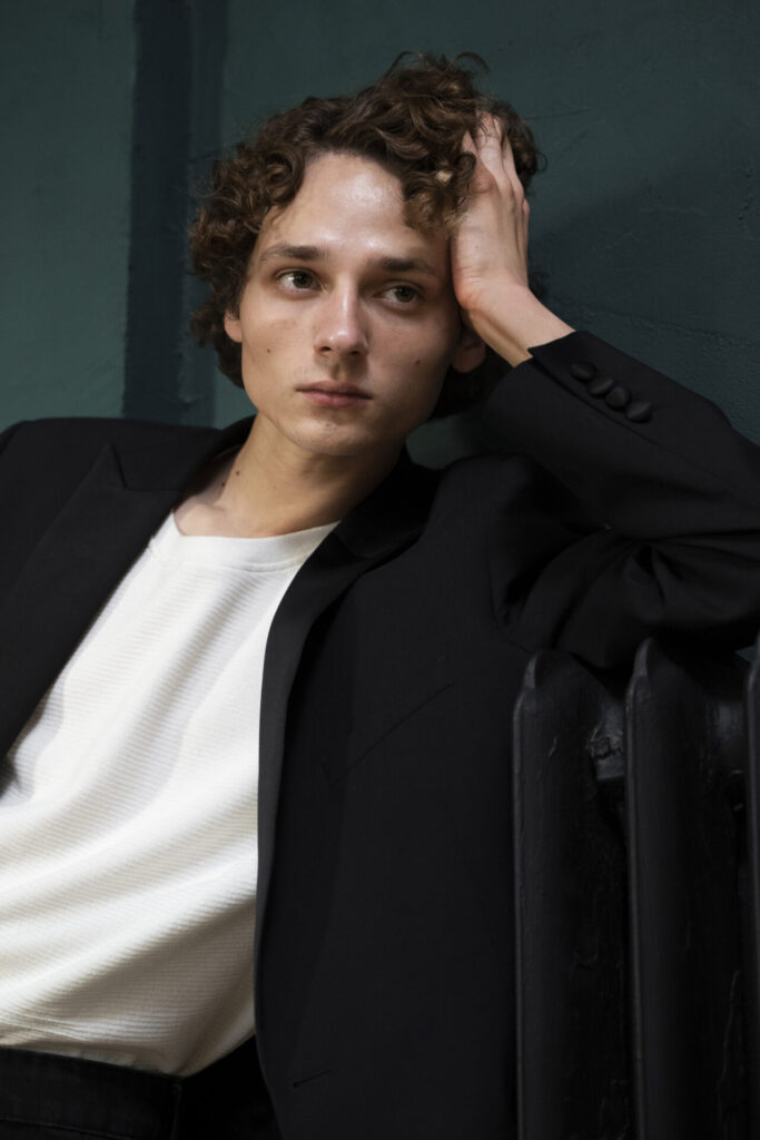 The Hand in the Hair Pose