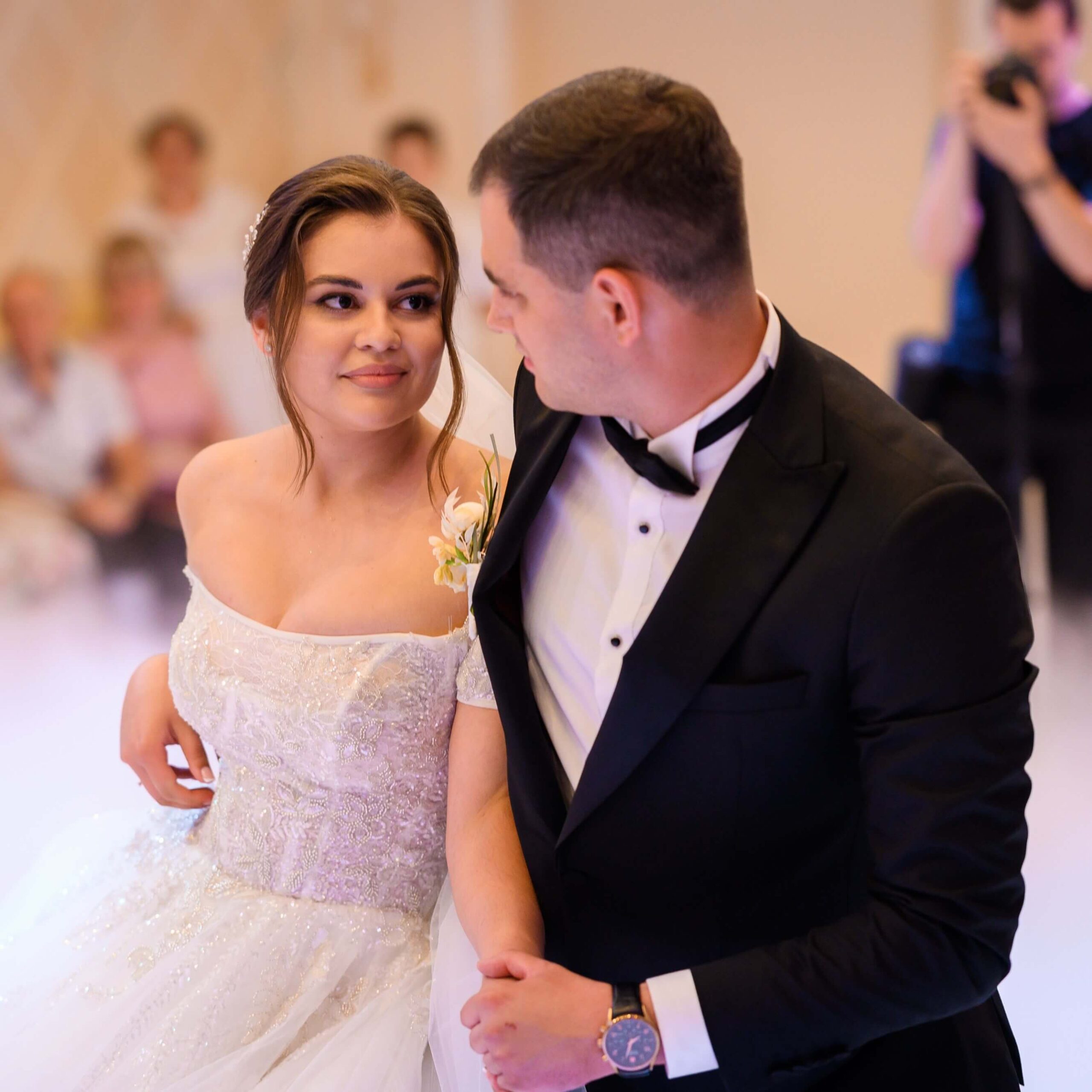Document the Emotion of the First Dance
