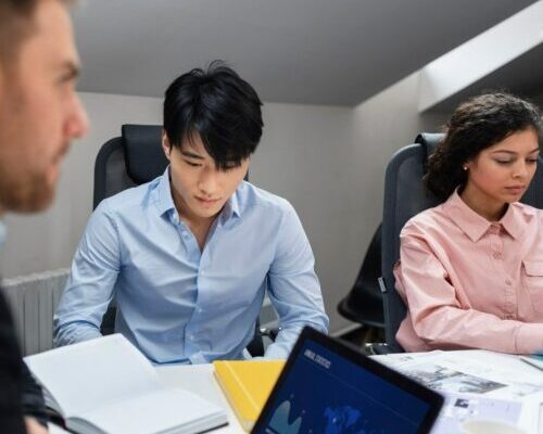 Insourcing or Outsourcin