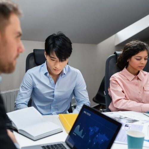Insourcing or Outsourcin